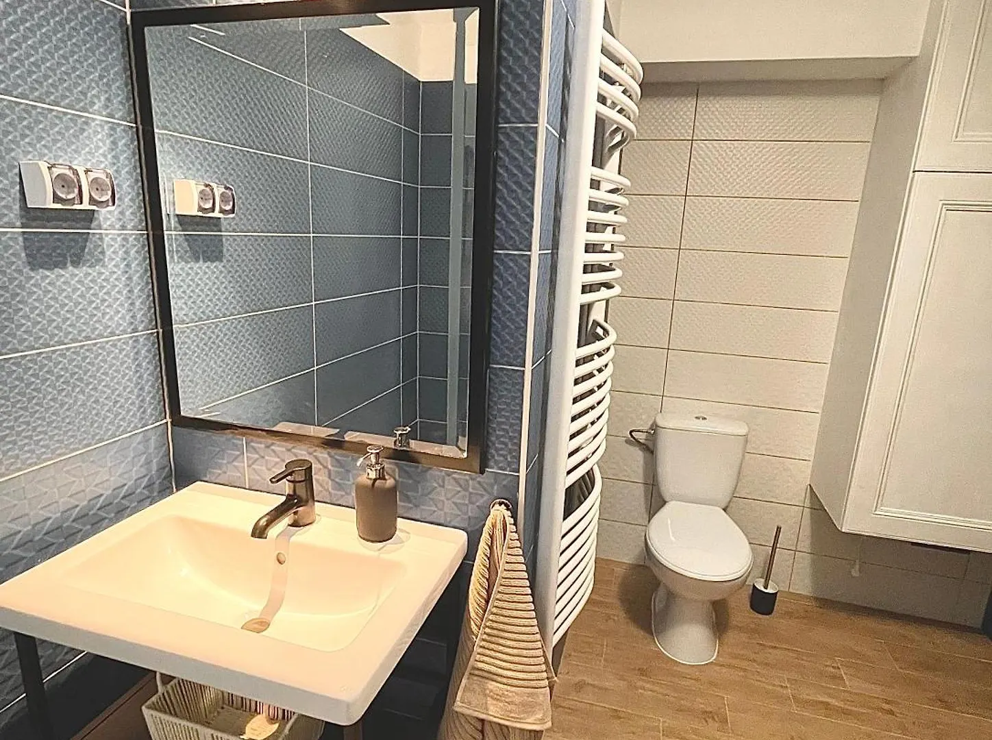 Blue Mirror Apartment Будапешт